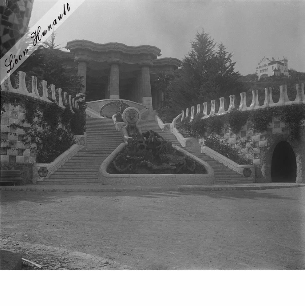 10. entrée du parc Güell - 1909