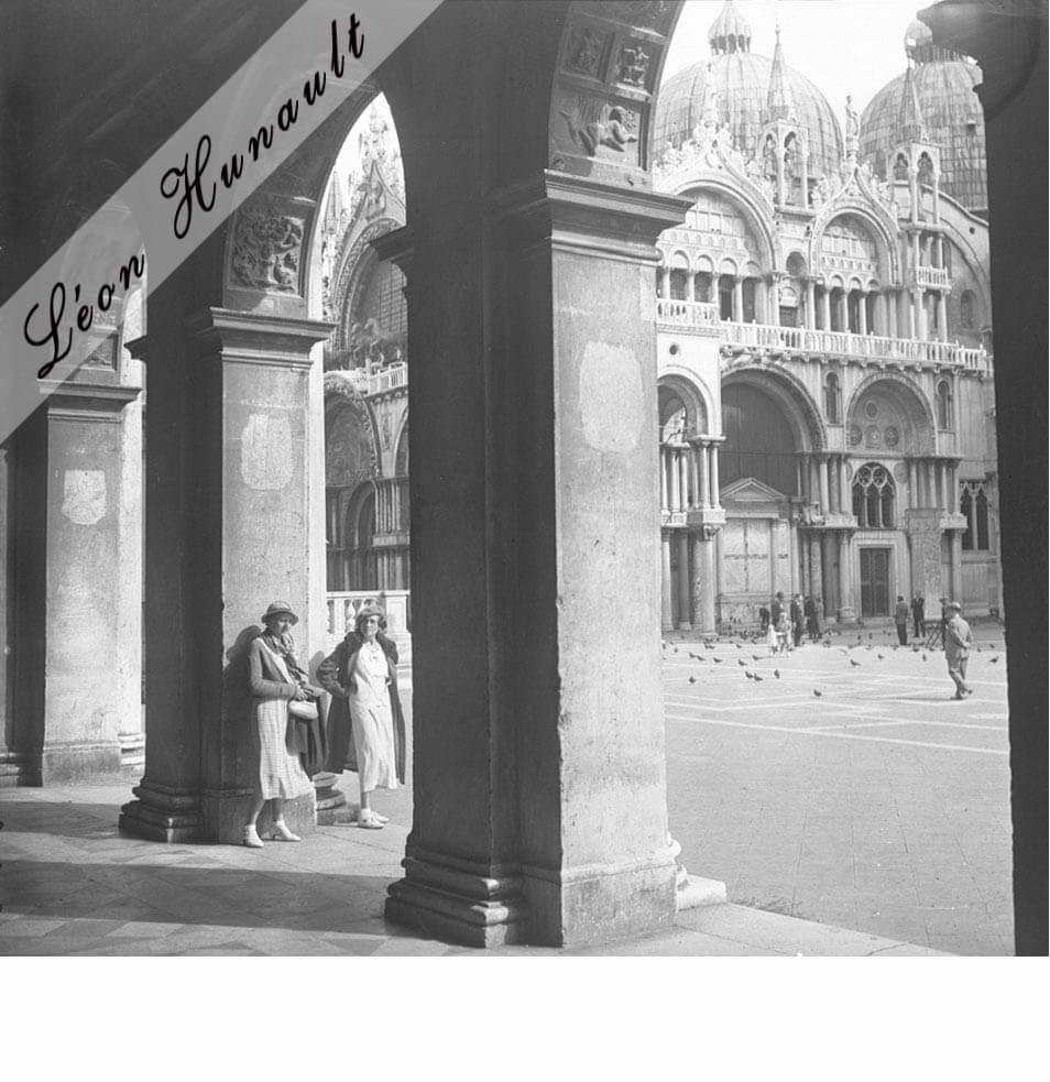 12. les arcades de la place St Marc - 1934