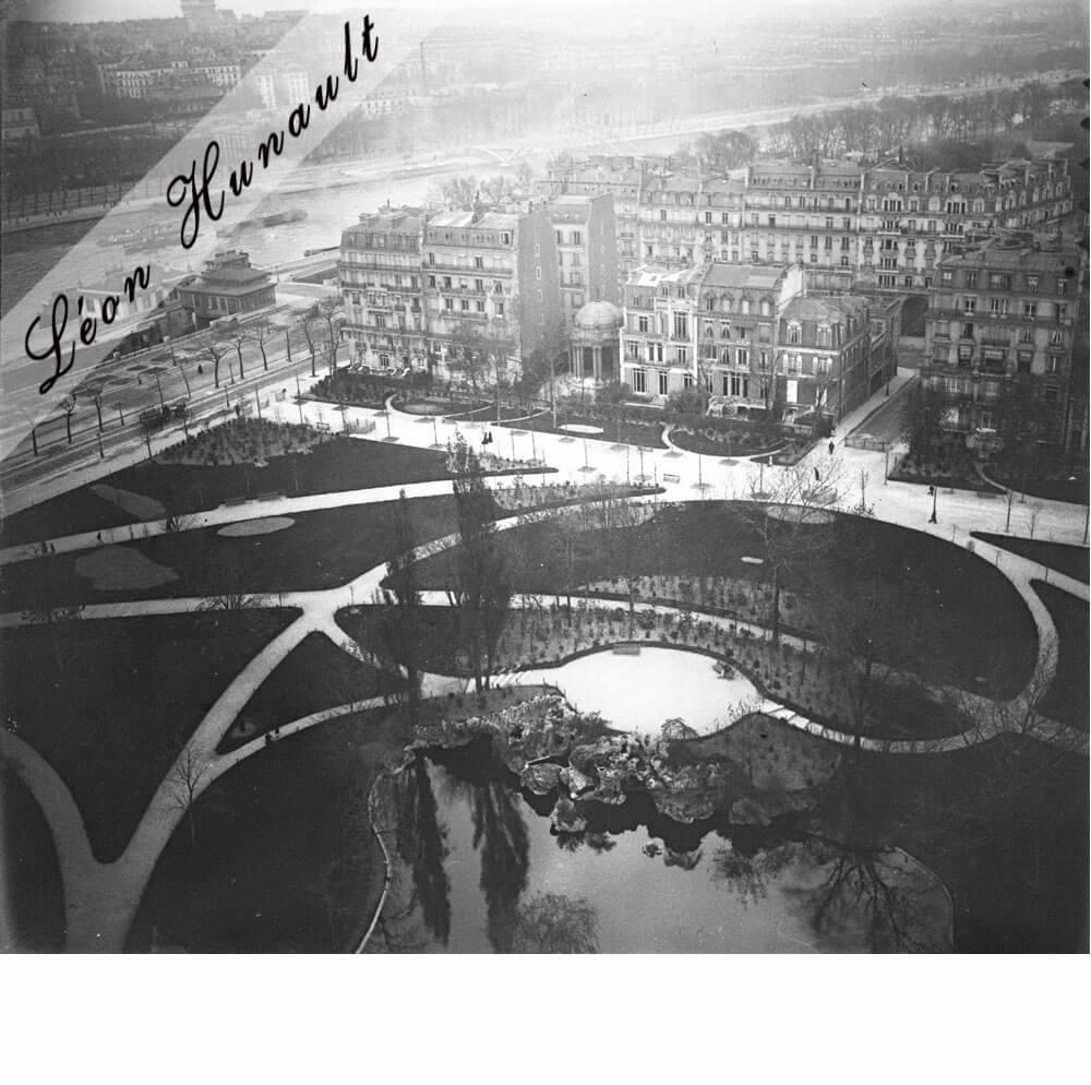 2. panorama du 1er étage de la tour Eiffel vers 1910
