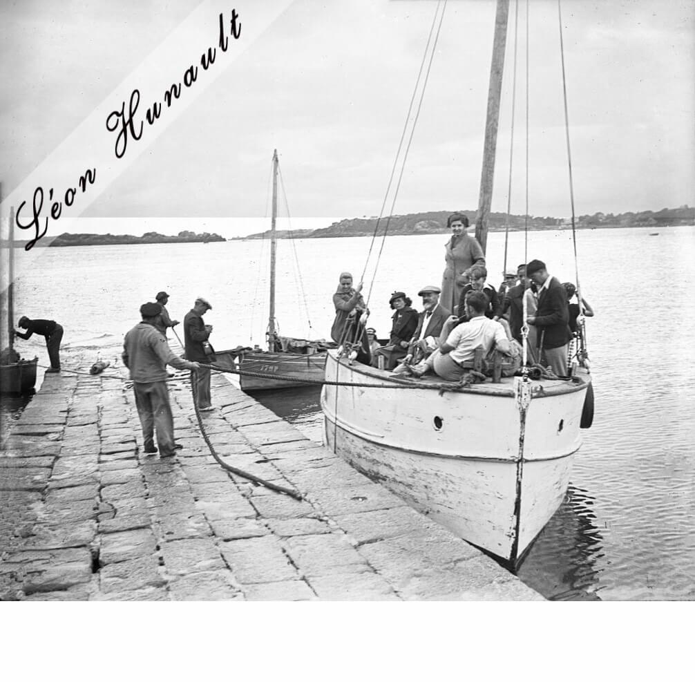 1. le bateau pour l île - 1936