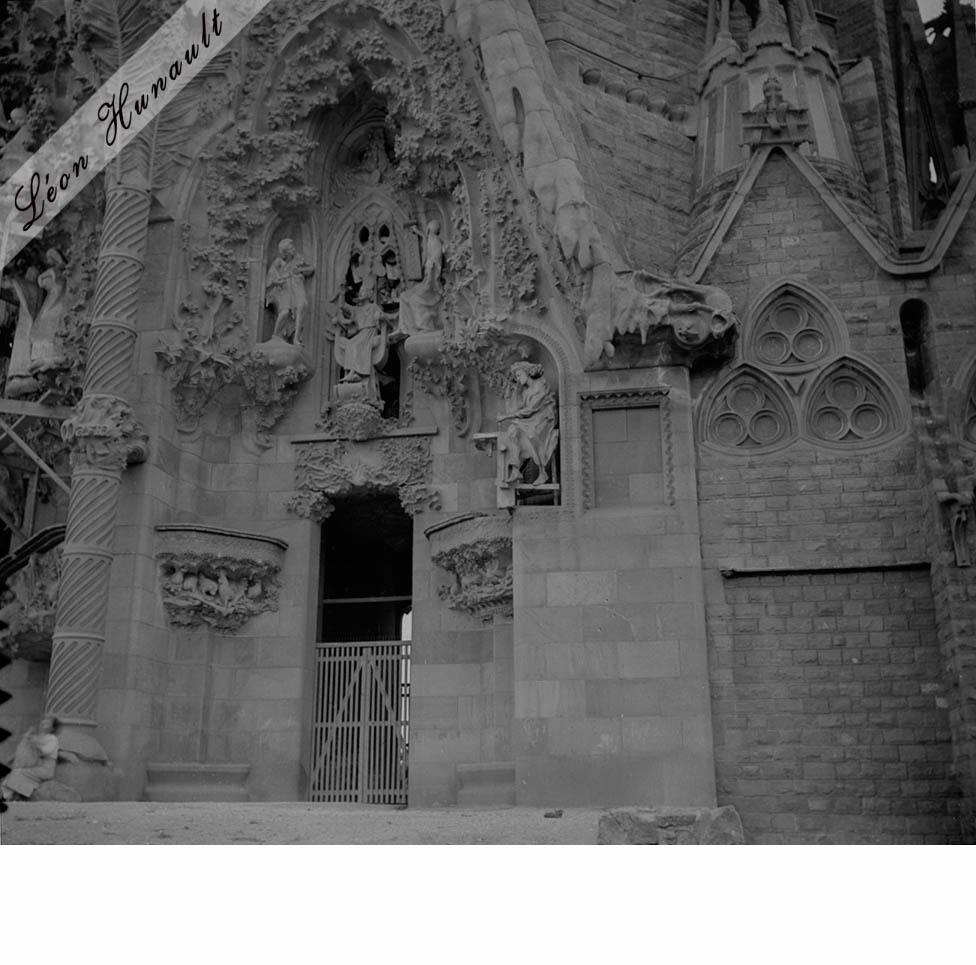 8. la Sagrada Familia -  portail de la foi - 1909