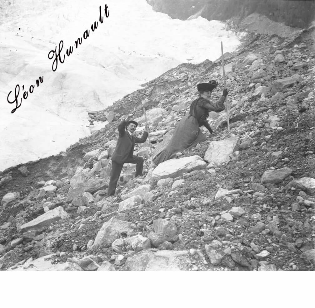 9. Léonie et Léon dans les Alpes vers 1905