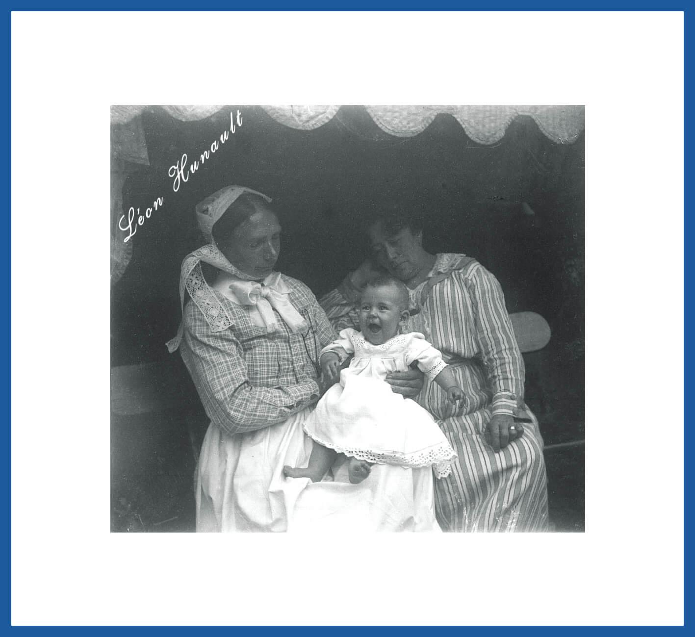 7. 1917 - Nelly, Léonie et la nounou