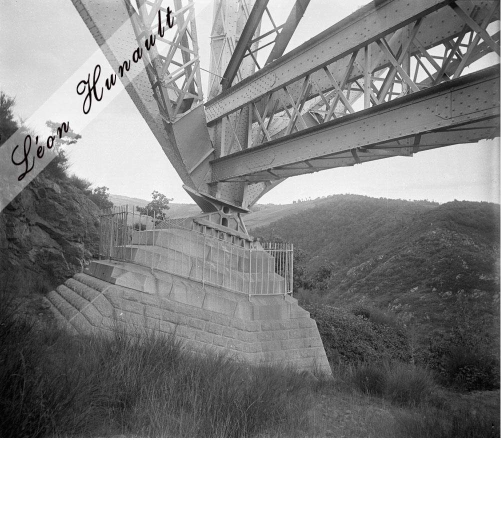 3 Viaduc de Tanus ou viaduc de Viaur - un des 4 points d'appui