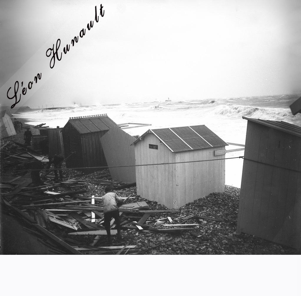 8 Le Havre - les cabines de la plage après la tempête